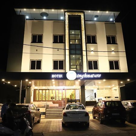 Hotel Singhnature Khandwa ภายนอก รูปภาพ