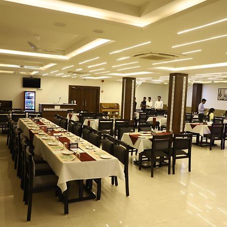 Hotel Singhnature Khandwa ภายนอก รูปภาพ