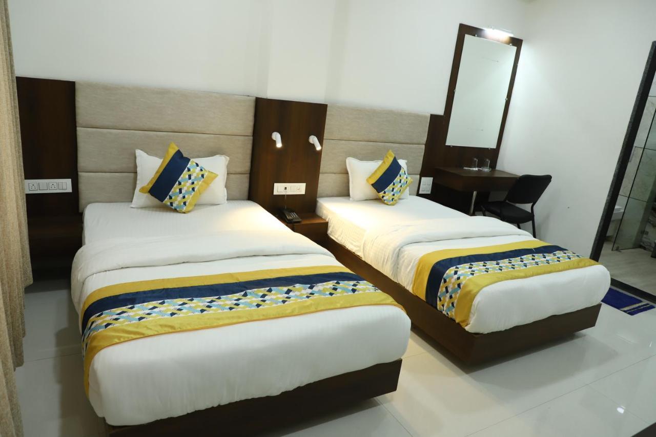 Hotel Singhnature Khandwa ภายนอก รูปภาพ