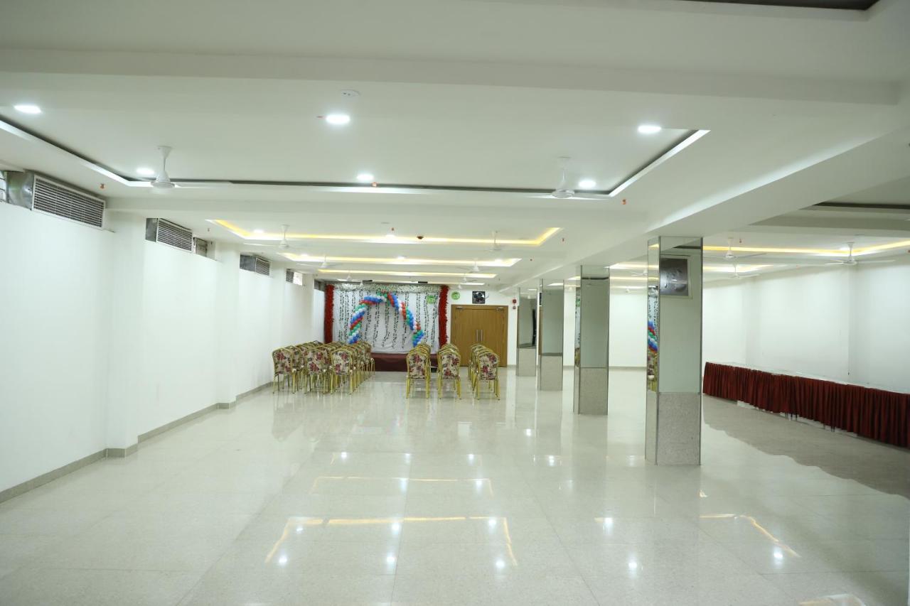 Hotel Singhnature Khandwa ภายนอก รูปภาพ
