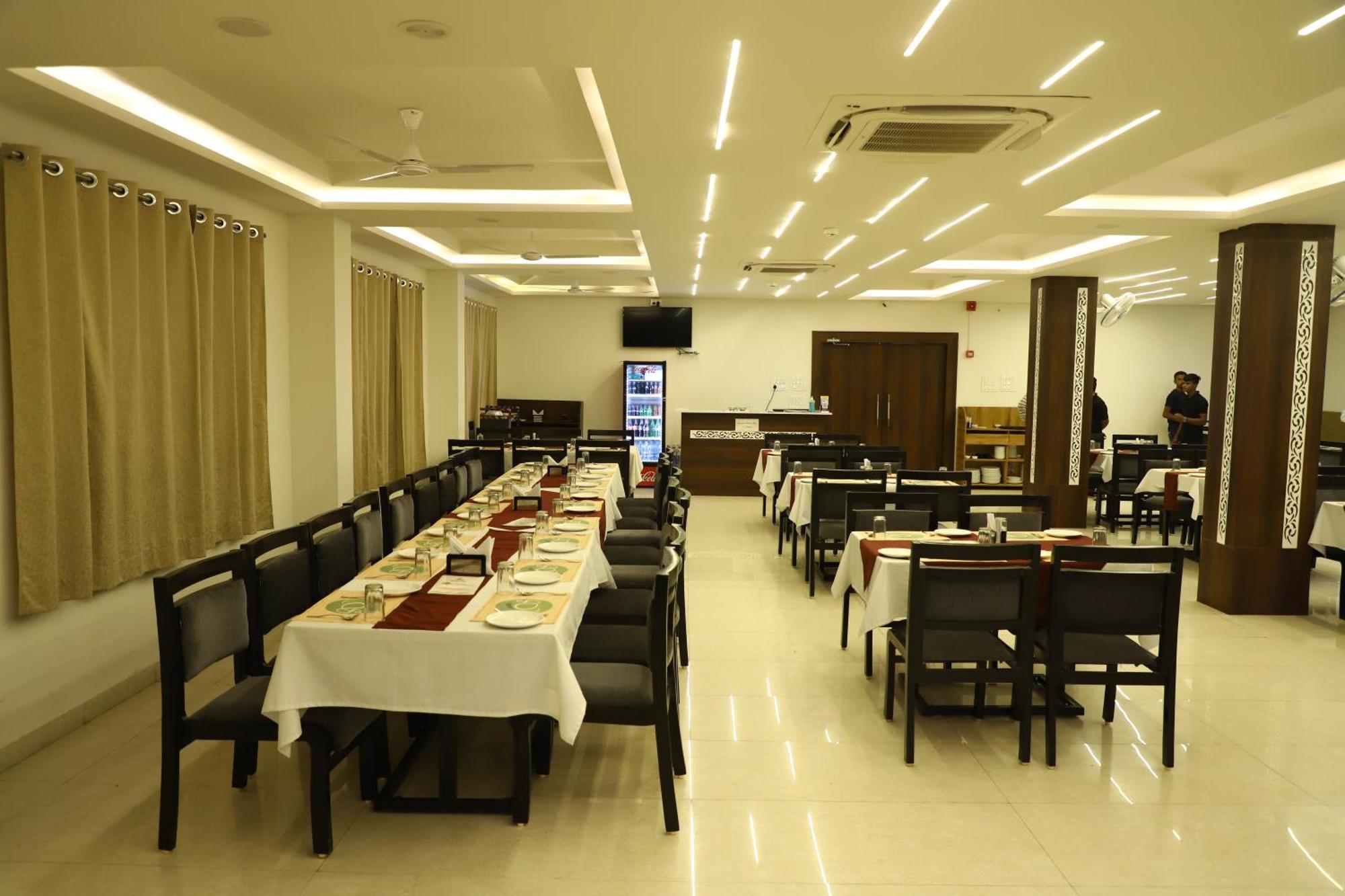 Hotel Singhnature Khandwa ภายนอก รูปภาพ