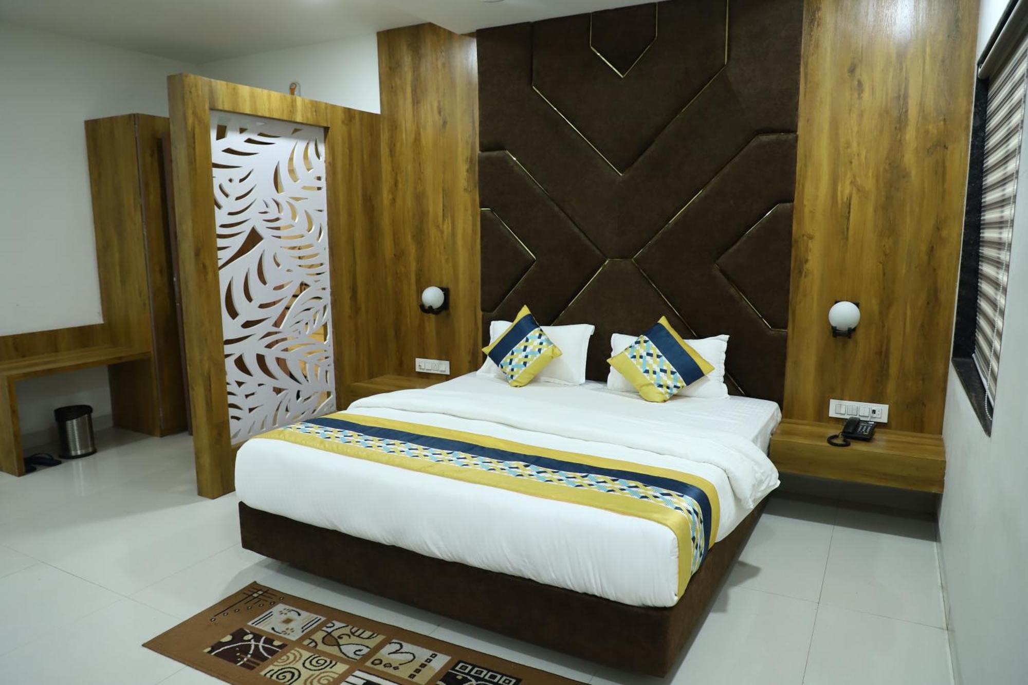 Hotel Singhnature Khandwa ภายนอก รูปภาพ