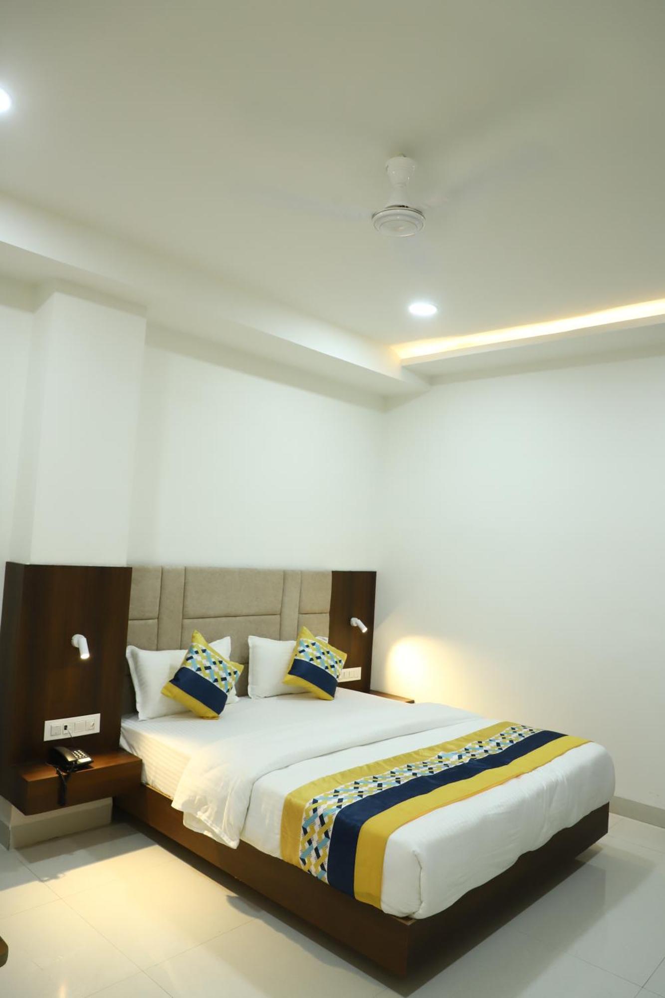 Hotel Singhnature Khandwa ภายนอก รูปภาพ